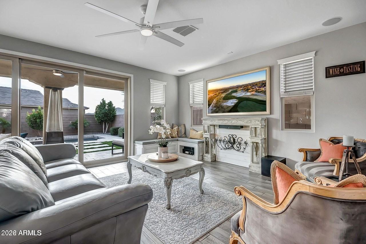 517 E Balao Dr - Photo 6 of 23