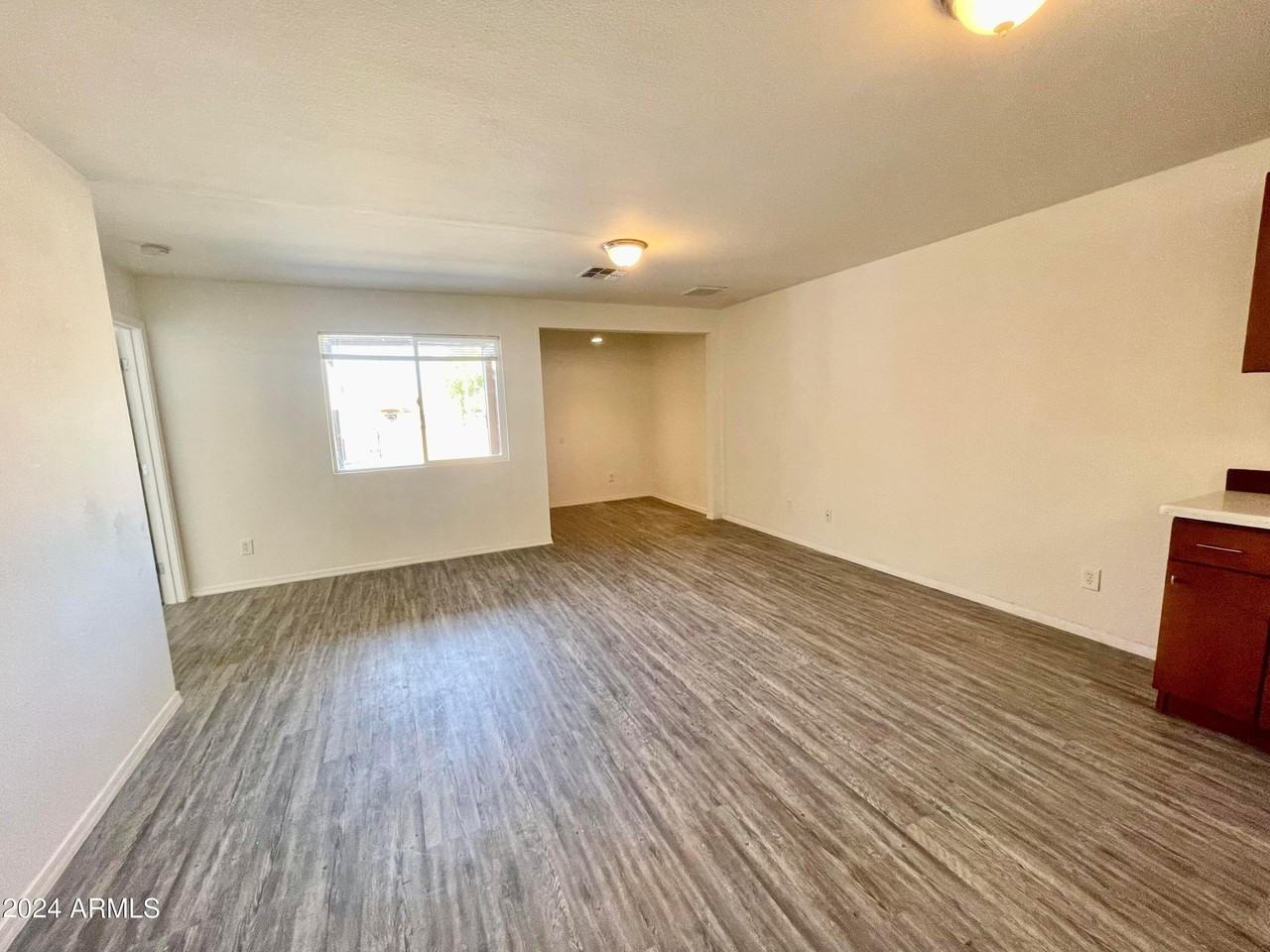 9609 N 13th St - Photo 7 of 22