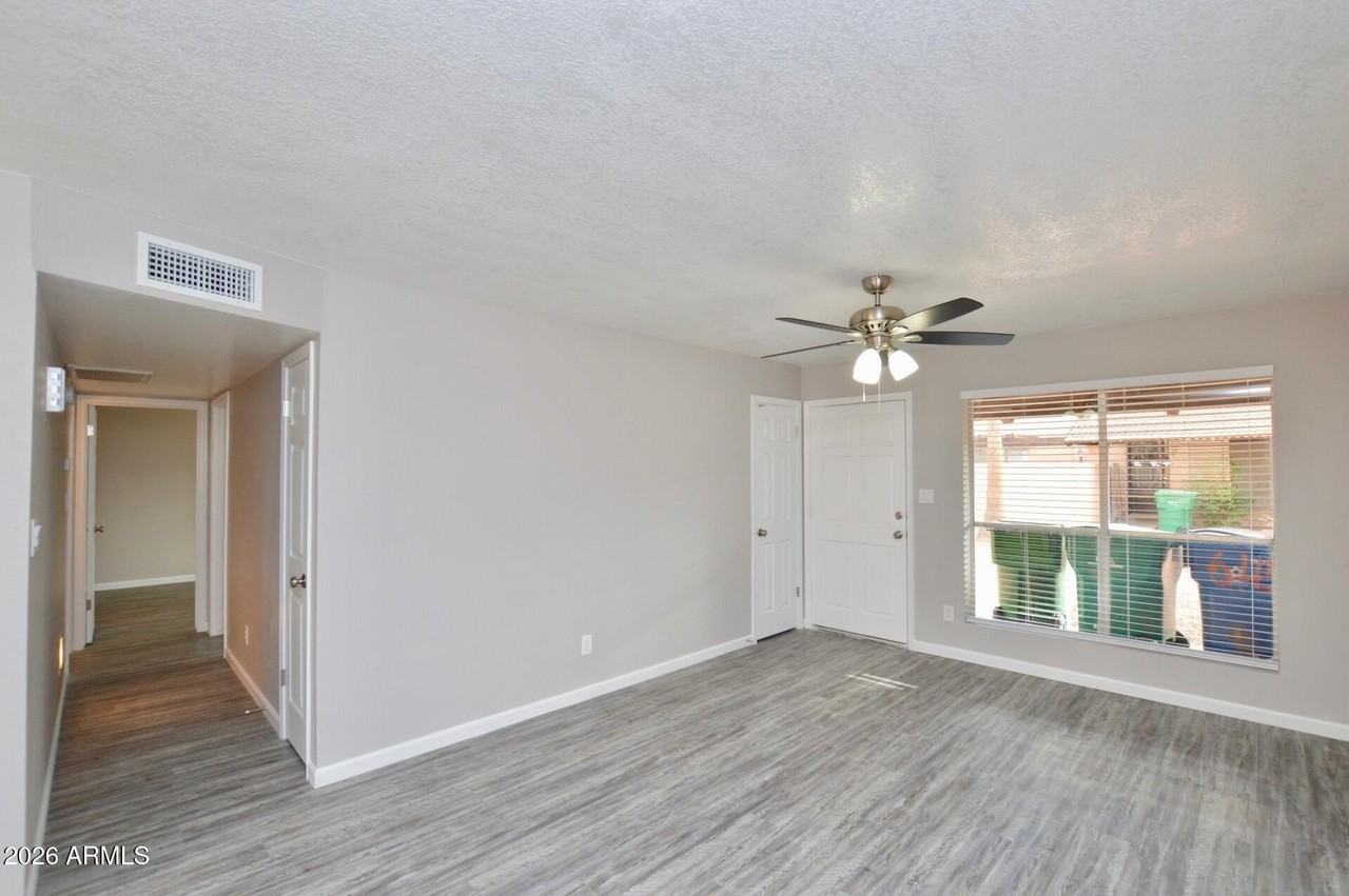 645 N Arrowhead Dr #4 - Photo 7 of 18