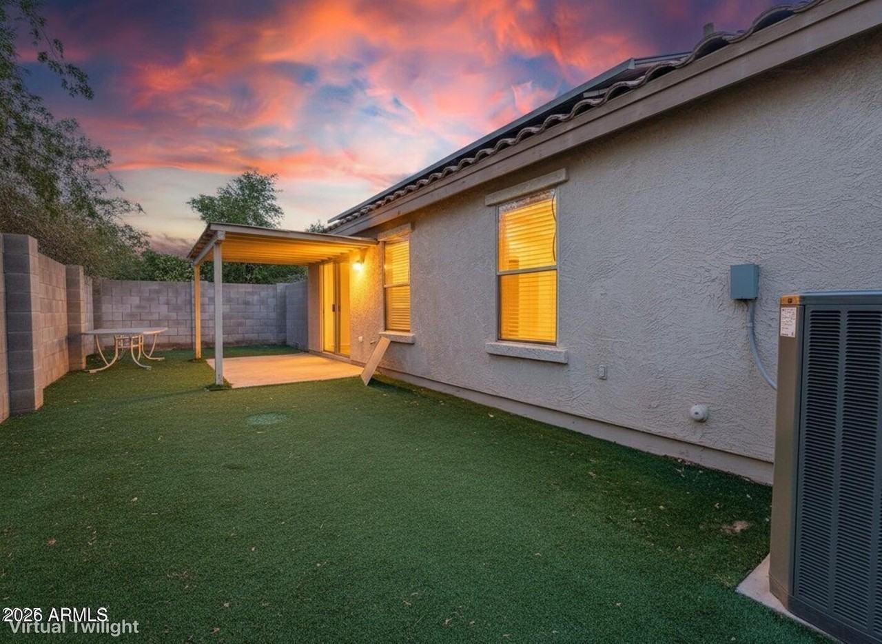 1042 S Clancy Cir - Photo 3 of 12