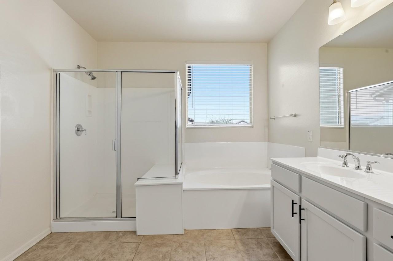 2263 S Henry Ln - Photo 2 of 38