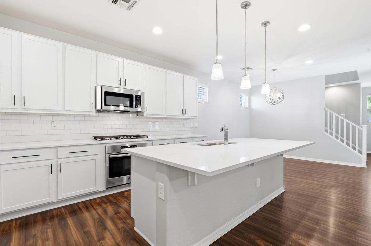 2263 S Henry Ln - Photo 7 of 38