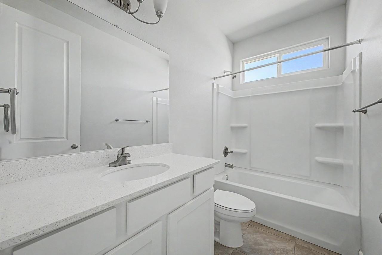 13316 S 190th Ave - Photo 6 of 10