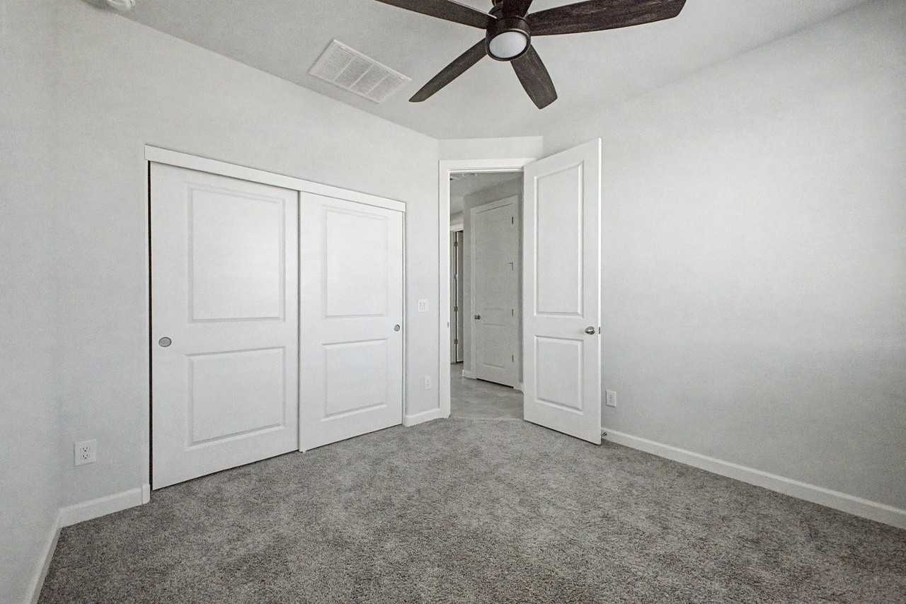 13316 S 190th Ave - Photo 7 of 10