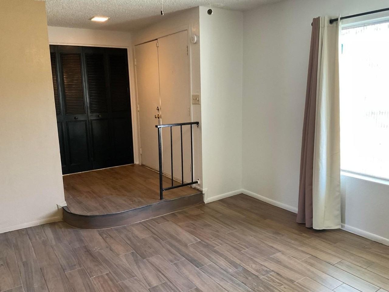 8121 N 31st Dr - Photo 3 of 10