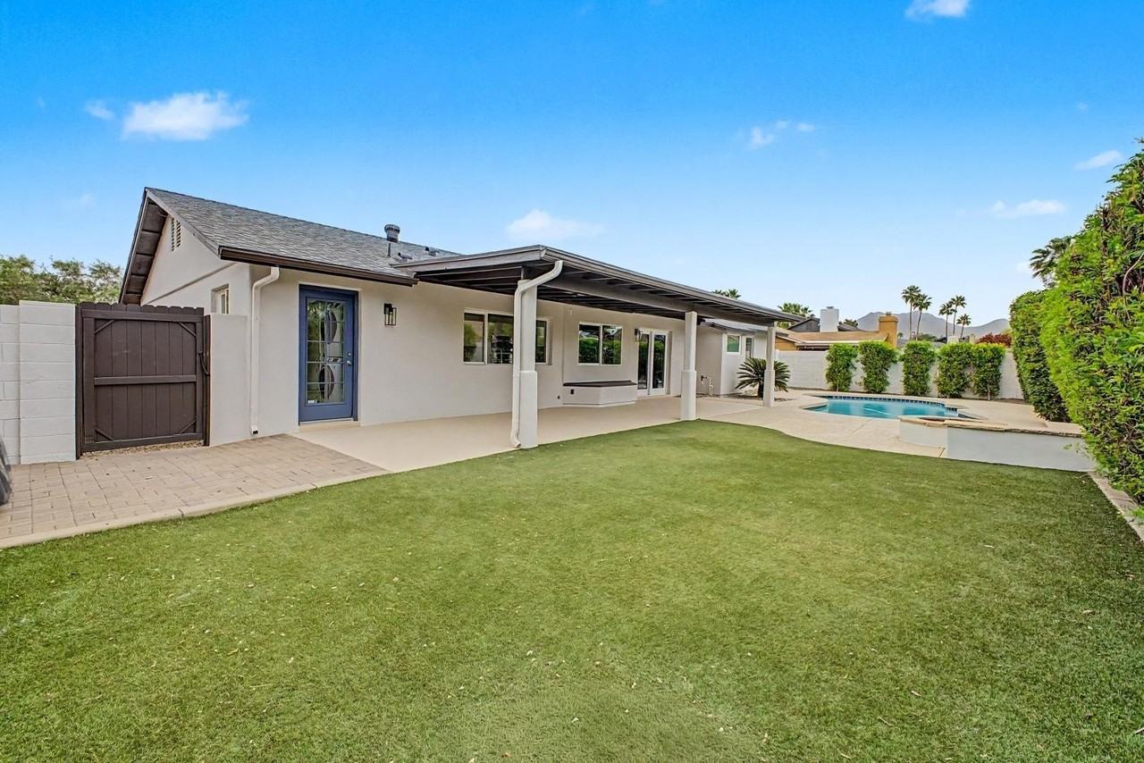 8881 E Gray Rd - Photo 3 of 38