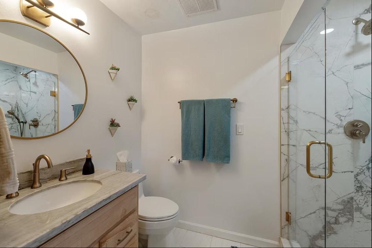 4917 N 73rd St #15 - Photo 6 of 16