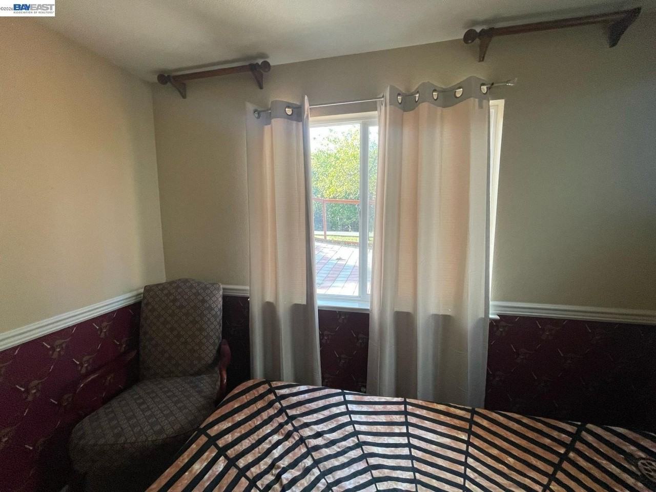 1013 Ridgeview Dr - Photo 6 of 20