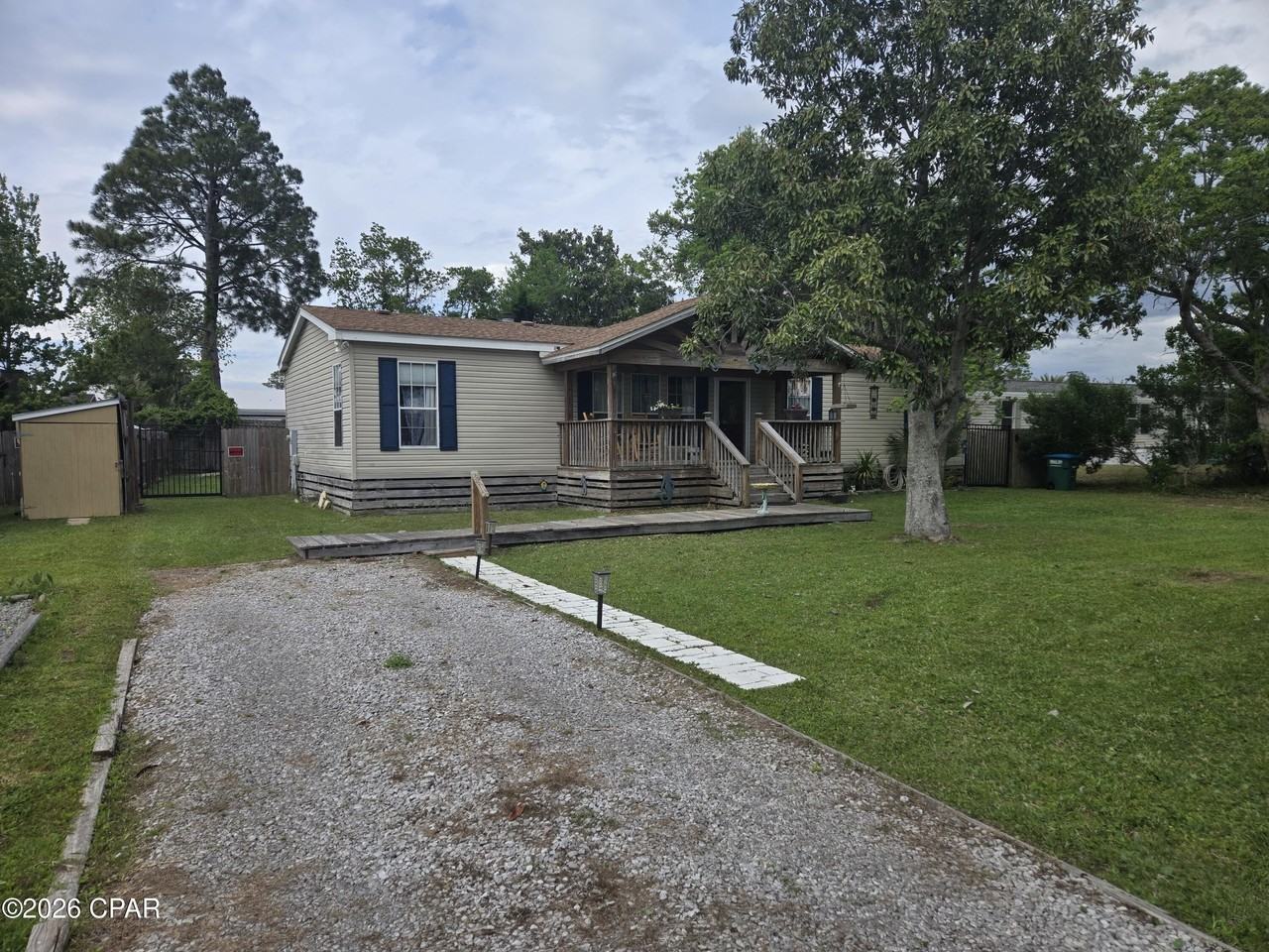 2115 Bent Oak Ct - Photo 2 of 21