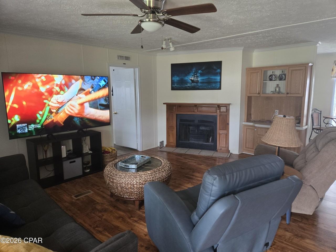 2115 Bent Oak Ct - Photo 5 of 21