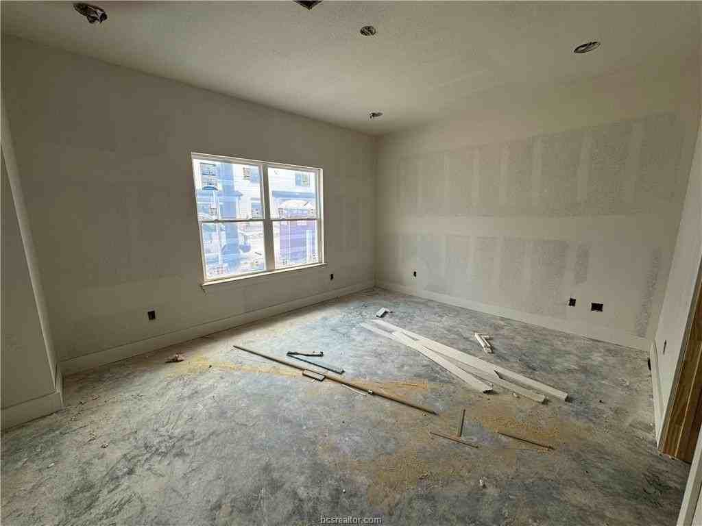 215 Richards St #B - Photo 6 of 9