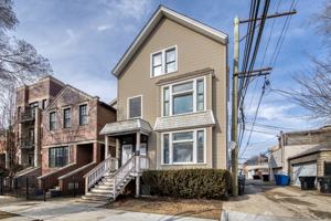 featured image of 1214 W Melrose St #CH