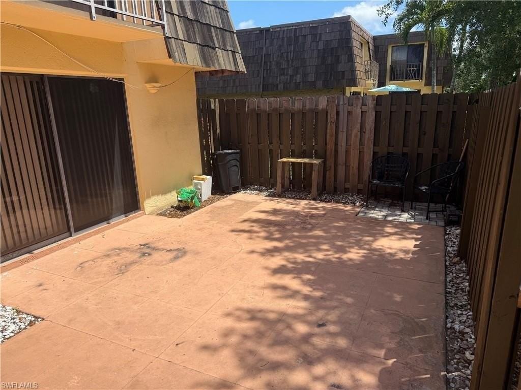 1531 Park Meadows Dr Apt 4 - Photo 4 of 16