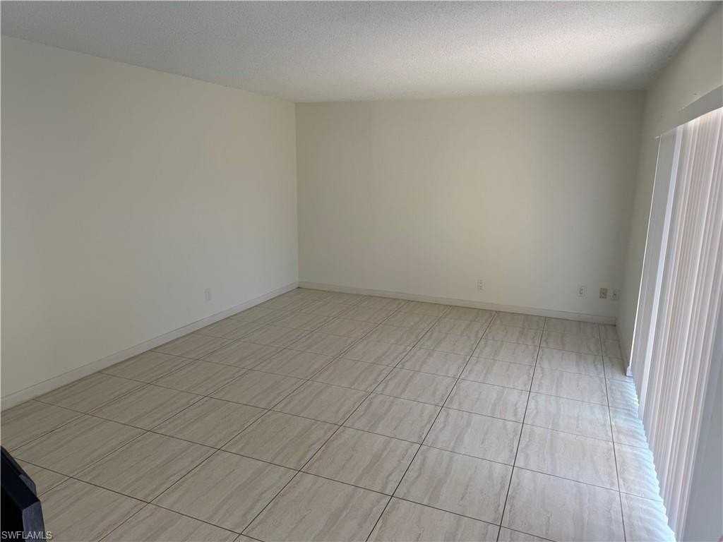 1531 Park Meadows Dr Apt 4 - Photo 7 of 16