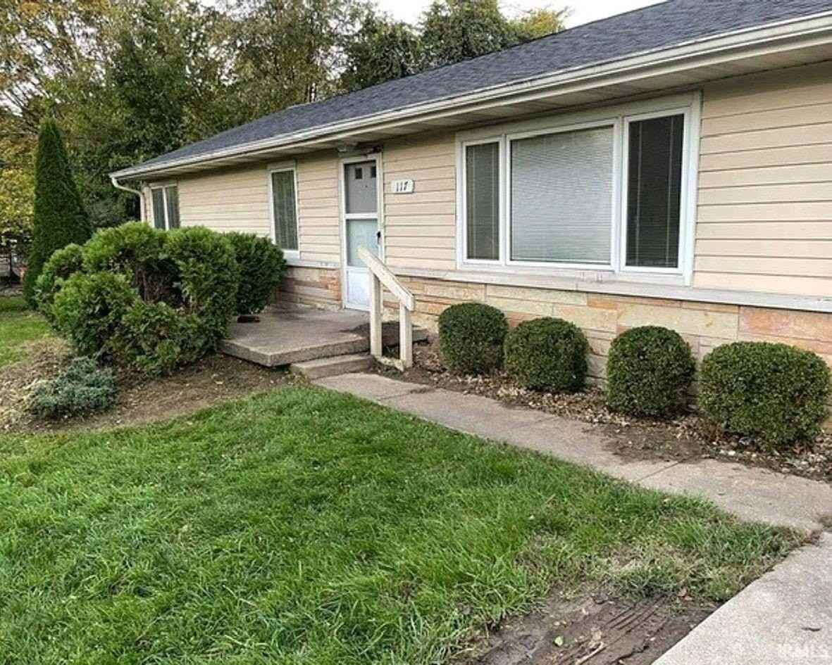 117 N Hillsdale Dr - Photo 2 of 13