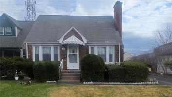 featured image of 1 Cresthaven Dr