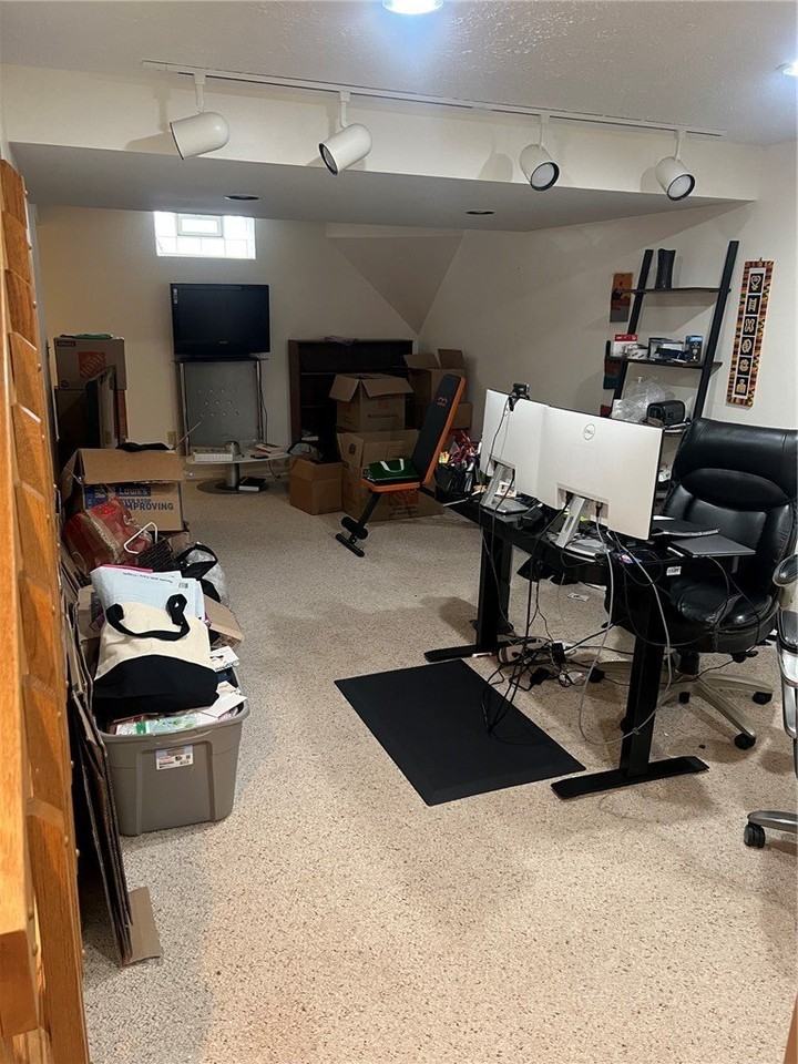 205 Lac Kine Dr - Photo 4 of 11