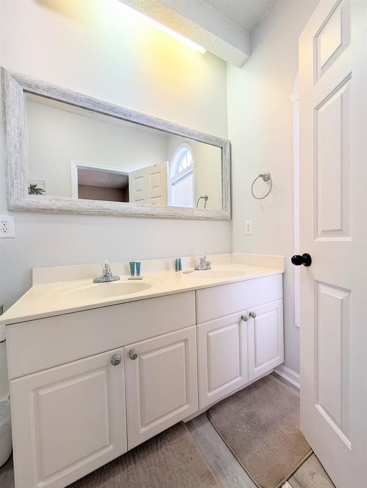 9772 Leyland Dr - Photo 6 of 30