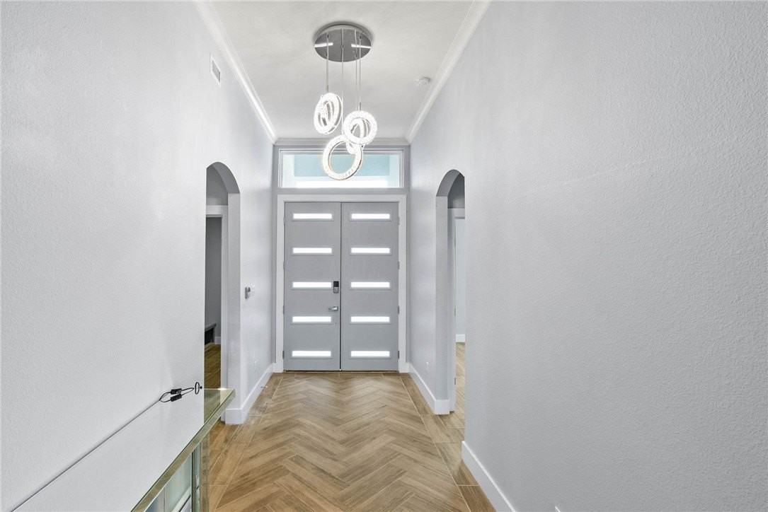 3818 Morteza Dr - Photo 3 of 20