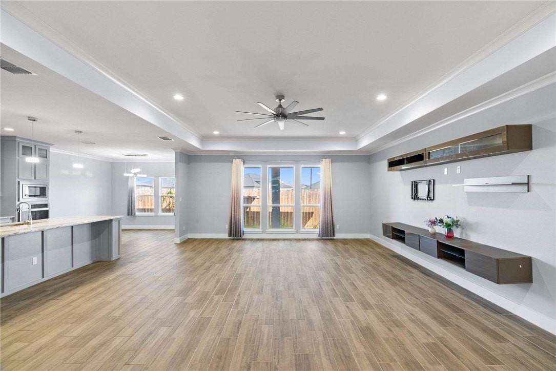 3818 Morteza Dr - Photo 6 of 20