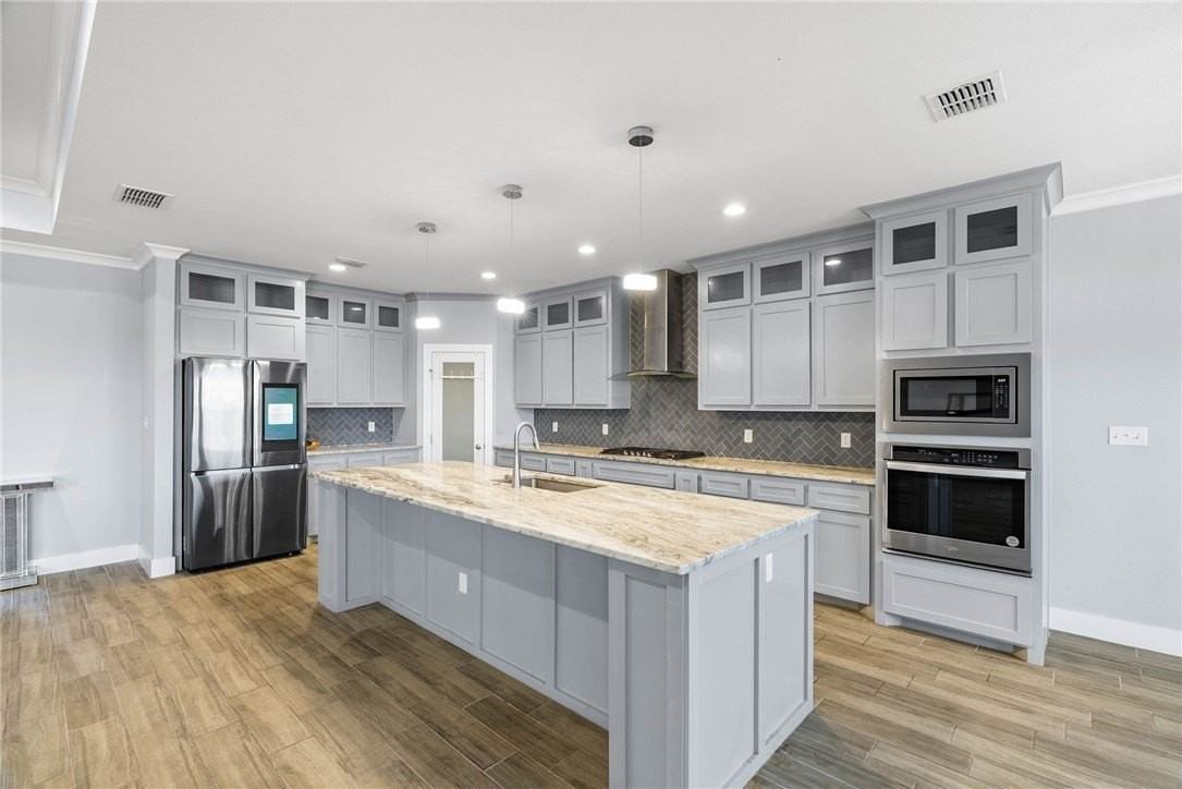 3818 Morteza Dr - Photo 7 of 20