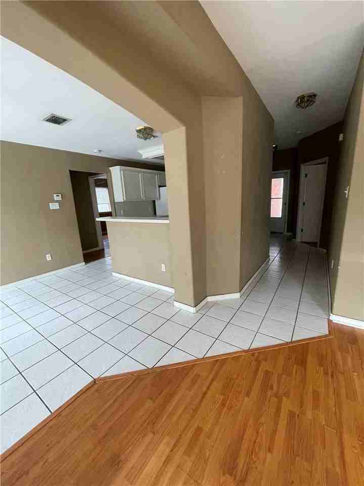 7910 Impala Dr - Photo 3 of 9