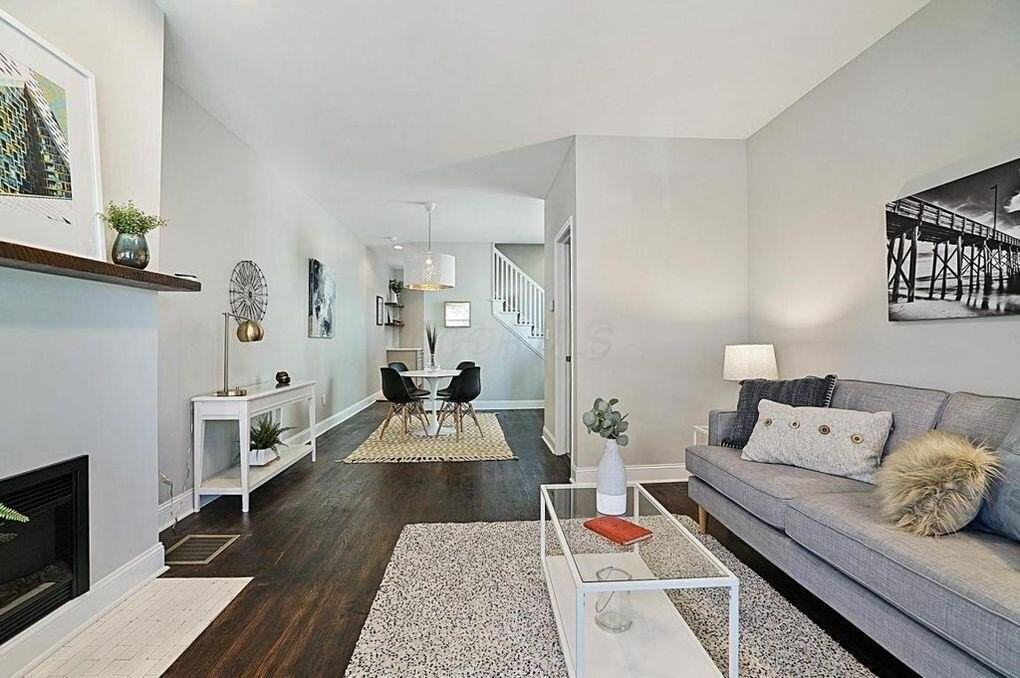 597 Lilley Ave - Photo 2 of 10