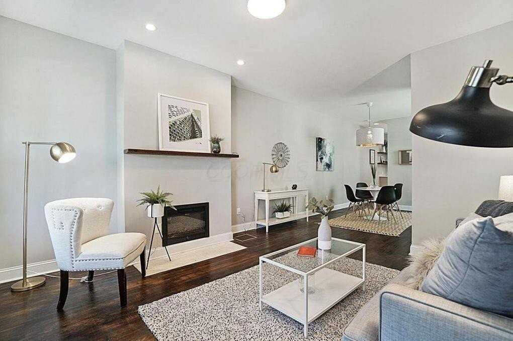 597 Lilley Ave - Photo 3 of 10