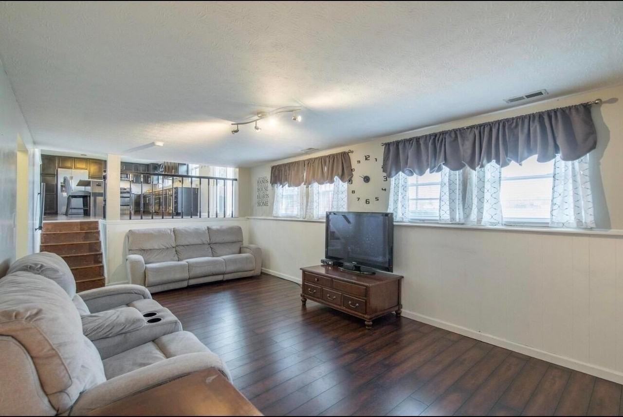 5726 Countrie View Ct - Photo 7 of 29