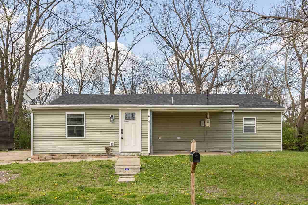 1810 Tanis Dr - Photo 3 of 33