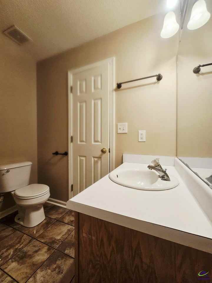 217 Willis Creek Rd - Photo 4 of 19