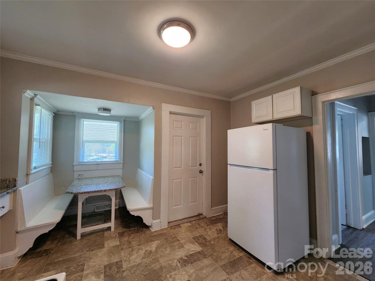 12 Woodsdale Pl Se - Photo 6 of 18