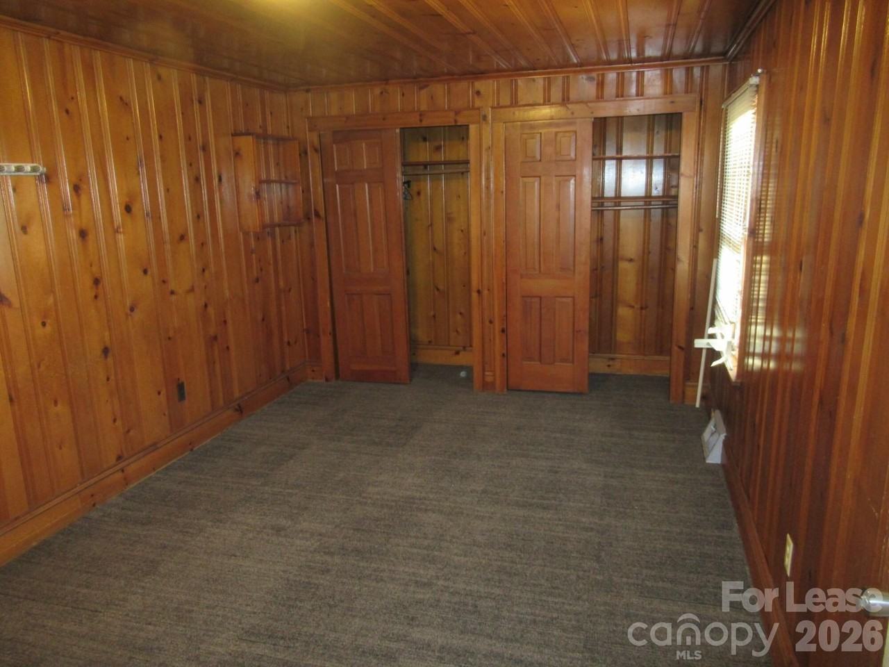 505 S Cedar St - Photo 4 of 24