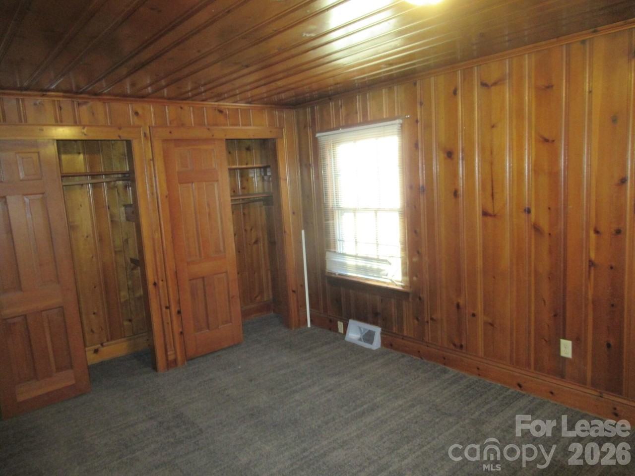 505 S Cedar St - Photo 5 of 24