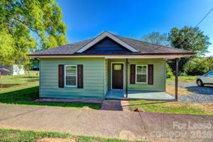 featured image of 221 Walker St