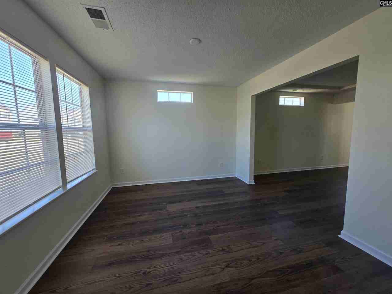 132 Fox Grove Cir - Photo 5 of 34