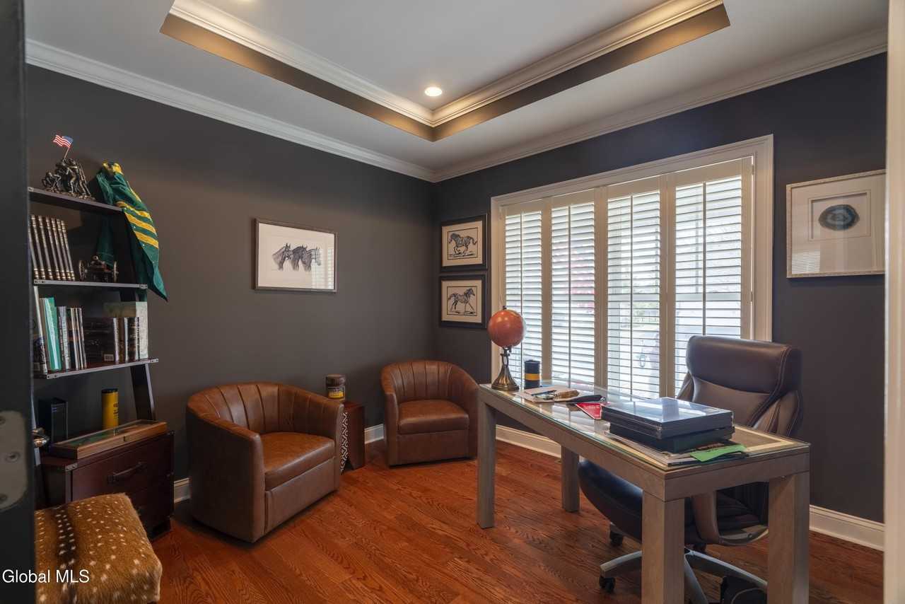 5 Maria Ln - Photo 2 of 30