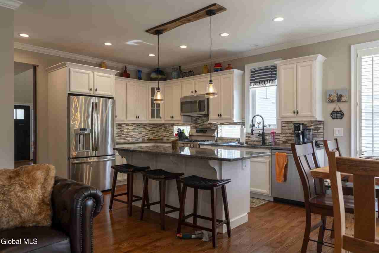 5 Maria Ln - Photo 7 of 30