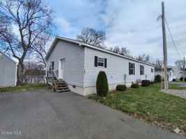 featured image of 589 1st Ave
