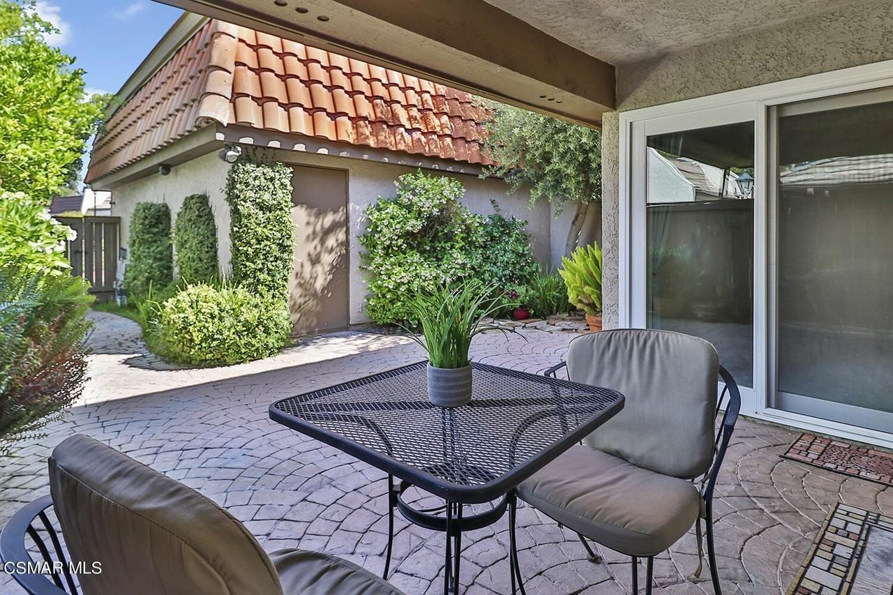 2846 Lakeridge Ln - Photo 4 of 35