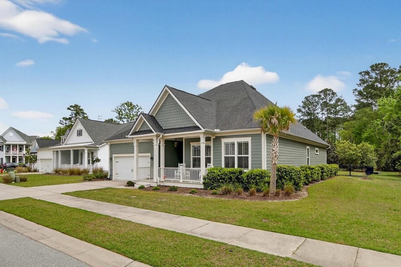 2820 Summertime Ln - Photo 2 of 50