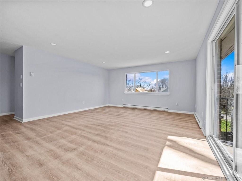 98 Carlton St Apt 101 - Photo 3 of 16