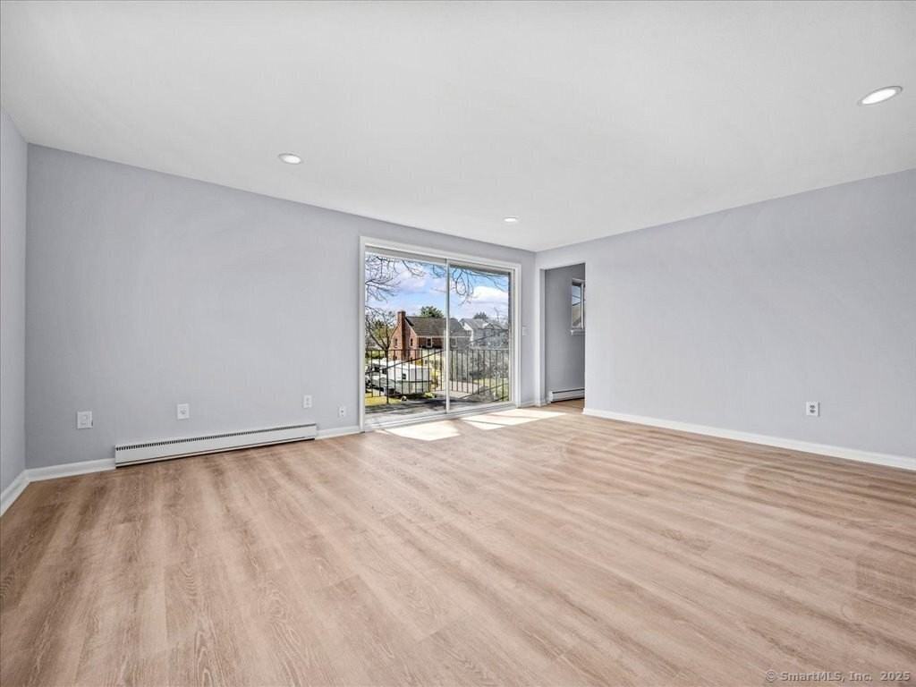 98 Carlton St Apt 101 - Photo 4 of 16