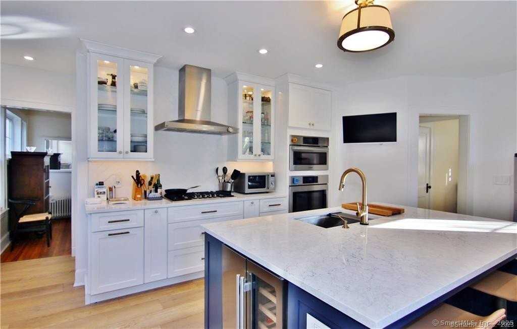 30 Saint George Ave - Photo 2 of 19