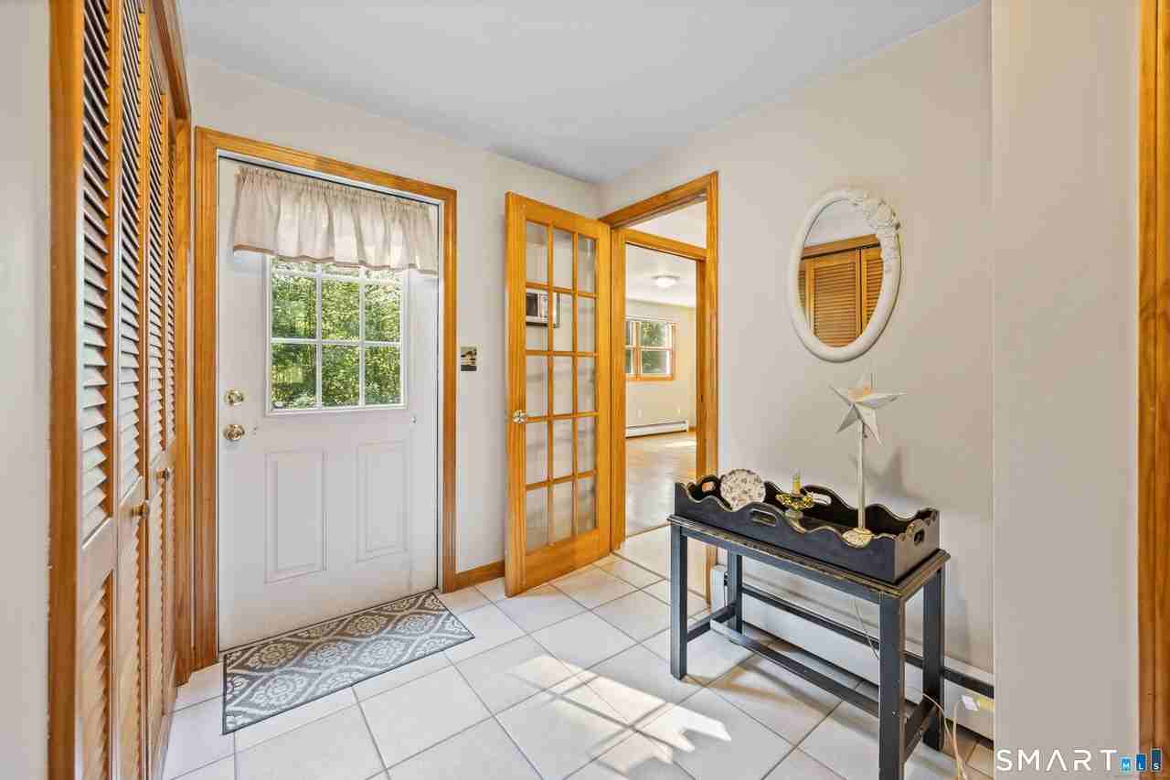 7 Stephens Ct - Photo 3 of 23