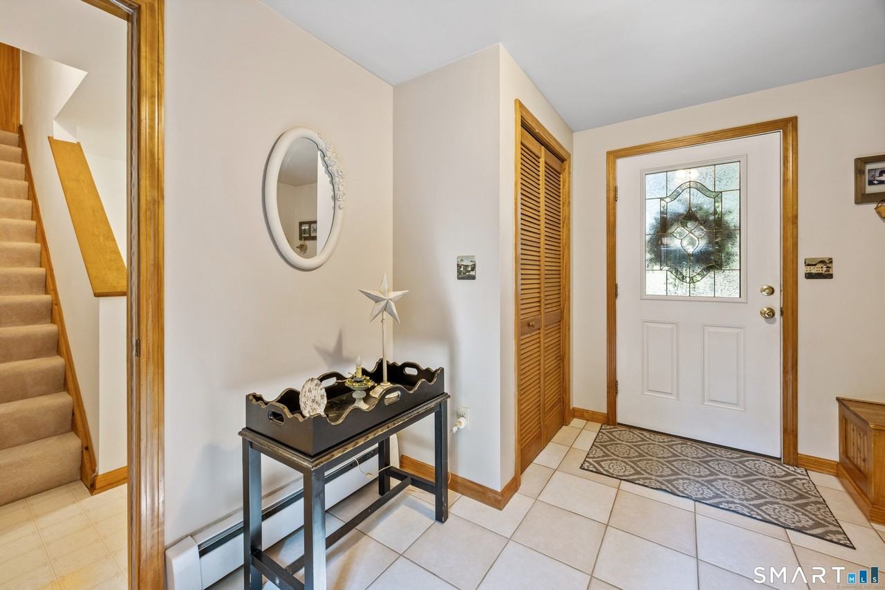 7 Stephens Ct - Photo 4 of 23