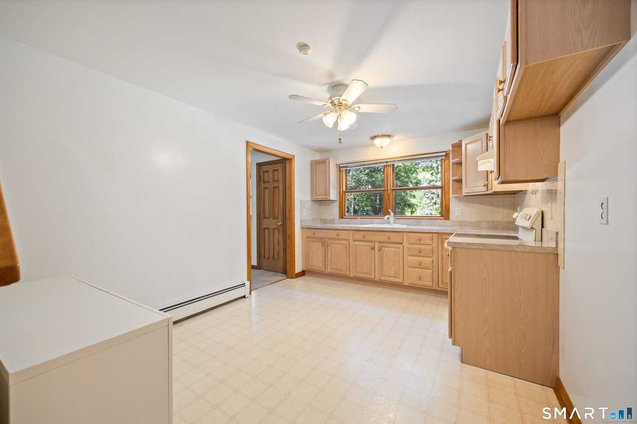 7 Stephens Ct - Photo 6 of 23