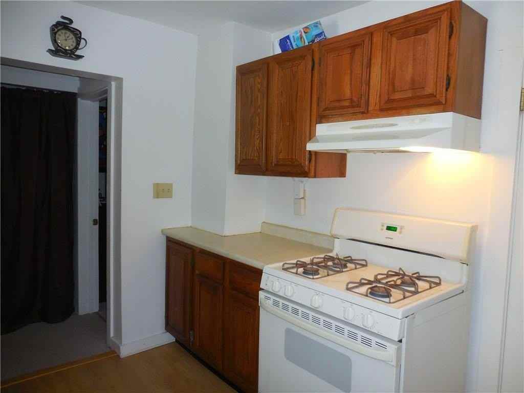 17 Lake Ave Unit 2 - Photo 3 of 14