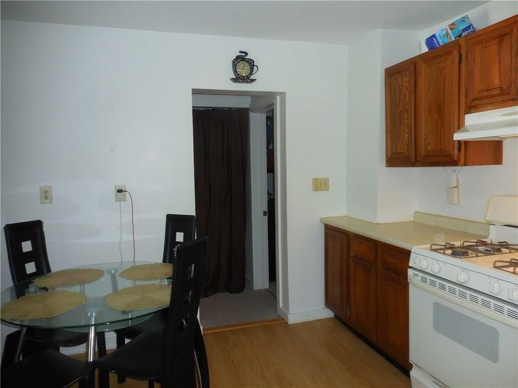 17 Lake Ave Unit 2 - Photo 4 of 14