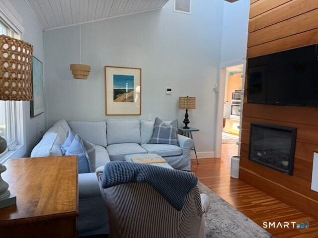 94 Lee Way - Photo 4 of 8